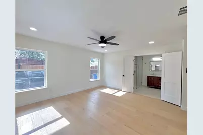 9920 Greenfield Drive, Dallas, TX 75238 - Photo 10