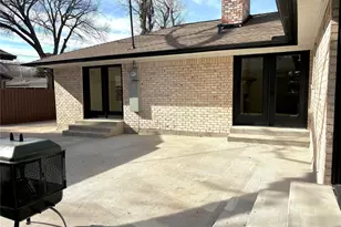 9920 Greenfield Dr, Dallas, TX 75238 - Photo 30