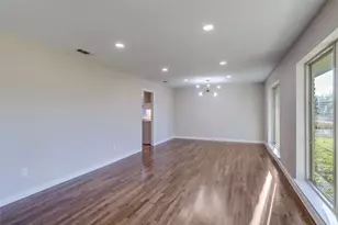 7006 Town N Dr, Dallas, TX 75231 - Photo 16