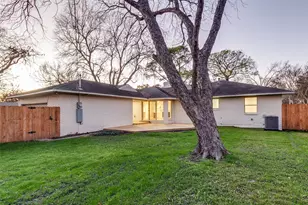 7006 Town N Dr, Dallas, TX 75231 - Photo 2