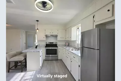 406 E Brazos Street, Groesbeck, TX 76642 - Photo 4