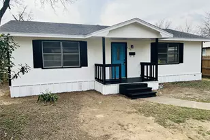 406 E Brazos St, Groesbeck, TX 76642 - Photo 2