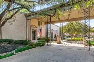 7526 W Northwest Hwy, Dallas, TX 75225 - Photo 2