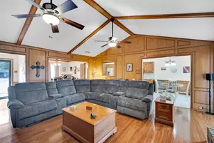 609 Shallow Creek Dr, Oak Leaf, TX 75154 - Photo 8