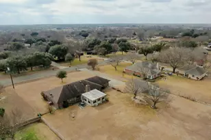 609 Shallow Creek Dr, Oak Leaf, TX 75154 - Photo 36