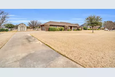 609 Shallow Creek Drive, Oak Leaf, TX 75154 - Photo 4