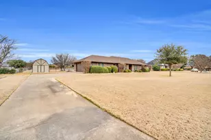 609 Shallow Creek Dr, Oak Leaf, TX 75154 - Photo 4