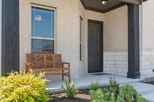 2702 Colby Dr, Mansfield, TX 76063 - Photo 2