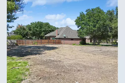 2889 Oakbriar Trail, Fort Worth, TX 76109 - Photo 2