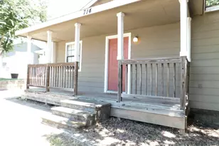 714 N Ruddell St, Denton, TX 76209 - Photo 2