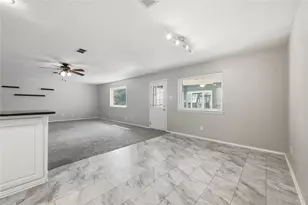 3920 Sanguinet St, Fort Worth, TX 76107 - Photo 10