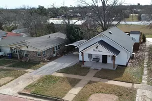 1111 W 7th St, Cisco, TX 76437 - Photo 30