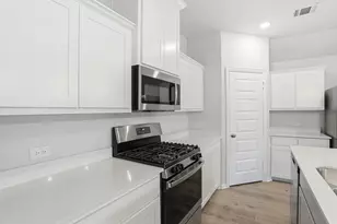 556 Hickory Rdg Dr, Van Alstyne, TX 75495 - Photo 12