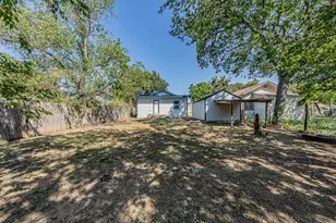 3222 Grayson St, Fort Worth, TX 76119 - Photo 38