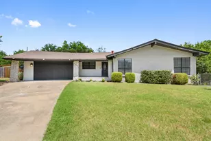 5913 Cynthia Cir, North Richland Hills, TX 76117 - Photo 2