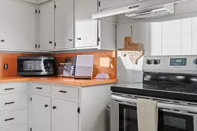 910 S Harrison Street, West, TX 76691 - Photo 16