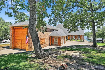 214 Kiowa Drive E, Lake Kiowa, TX 76240 - Photo 2