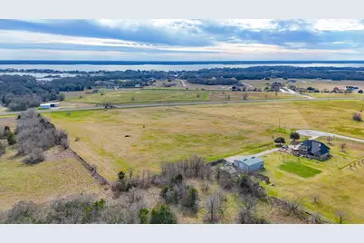 285 Cowboy Way, Corsicana, TX 75109 - Photo 10