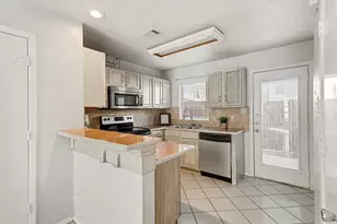 617 Carriagehouse Ln, Garland, TX 75040 - Photo 10