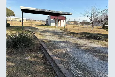 8461 Longhorn Drive, Justin, TX 76247 - Photo 14