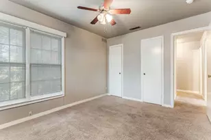 800 Thersa Dr, River Oaks, TX 76114 - Photo 8