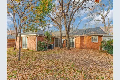 800 Thersa Drive, River Oaks, TX 76114 - Photo 12