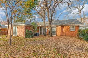 800 Thersa Dr, River Oaks, TX 76114 - Photo 12