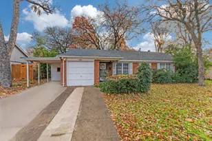 800 Thersa Dr, River Oaks, TX 76114 - Photo 1