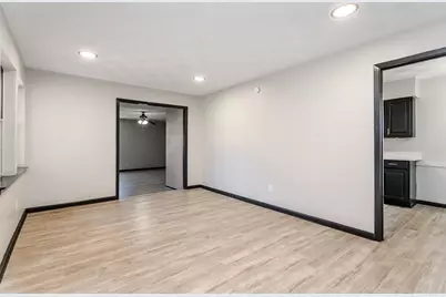 6110 Songwood Drive, Dallas, TX 75241 - Photo 10