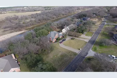 7910 Ravenswood Road, Granbury, TX 76049 - Photo 16