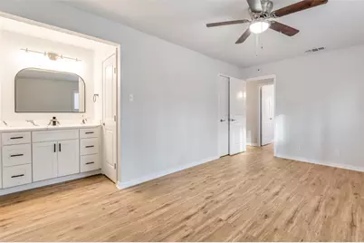 2730 Moonriver Lane, Farmers Branch, TX 75234 - Photo 18