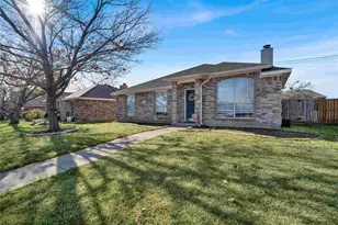 6913 Fairfield Dr, Rowlett, TX 75089 - Photo 2