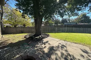 1602 Carroll Dr, Garland, TX 75041 - Photo 12
