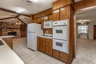 1203 Aspen Rd, Gainesville, TX 76240 - Photo 10