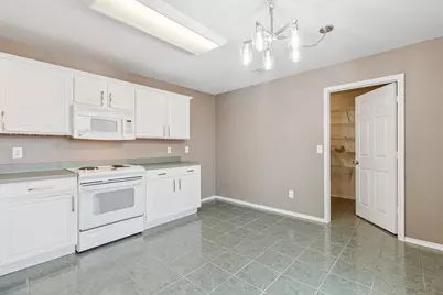 10757 Braemoor Drive, Fort Worth, TX 76052 - Photo 12