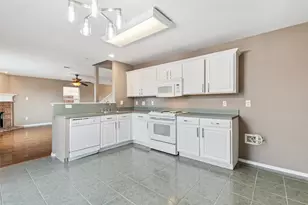 10757 Braemoor Dr, Fort Worth, TX 76052 - Photo 10