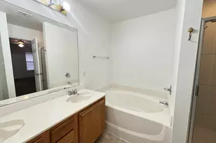 830 W Colony Dr, Arlington, TX 76001 - Photo 10