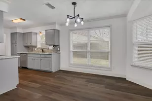 6433 Heather Dr, Watauga, TX 76148 - Photo 10