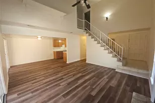 2109 Fleur De Lis Ct, Arlington, TX 76012 - Photo 6