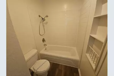 2109 Fleur De Lis Court, Arlington, TX 76012 - Photo 18