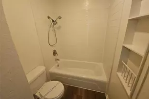 2109 Fleur De Lis Ct, Arlington, TX 76012 - Photo 18