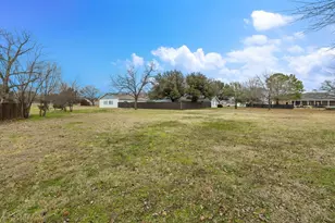 102 Bowie Cove, Gainesville, TX 76240 - Photo 30