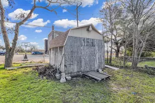 704 E McLennan Ave, Mart, TX 76664 - Photo 24