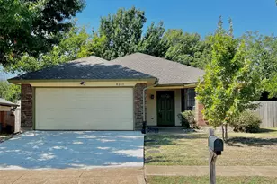 8205 April Ln, Watauga, TX 76148 - Photo 2