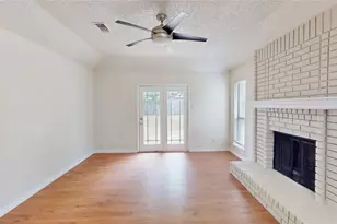 8205 April Ln, Watauga, TX 76148 - Photo 14