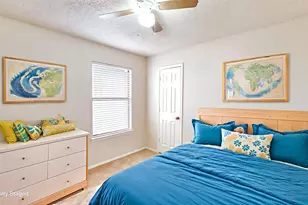 8205 April Ln, Watauga, TX 76148 - Photo 10