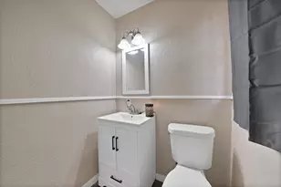 3913 Dana Dr, Haltom City, TX 76117 - Photo 10