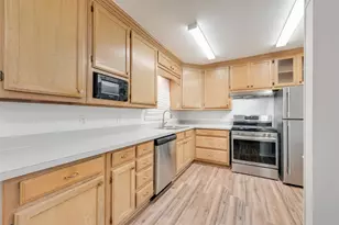 1104 Trinity View St, Irving, TX 75060 - Photo 16