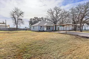 1813 Pioneer Rd, Granbury, TX 76049 - Photo 4