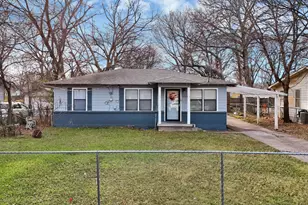 4153 Doyle Ln, Lancaster, TX 75134 - Photo 2